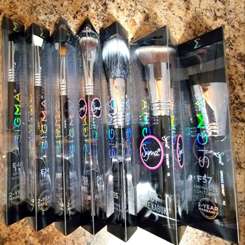 Sigma brush bundle